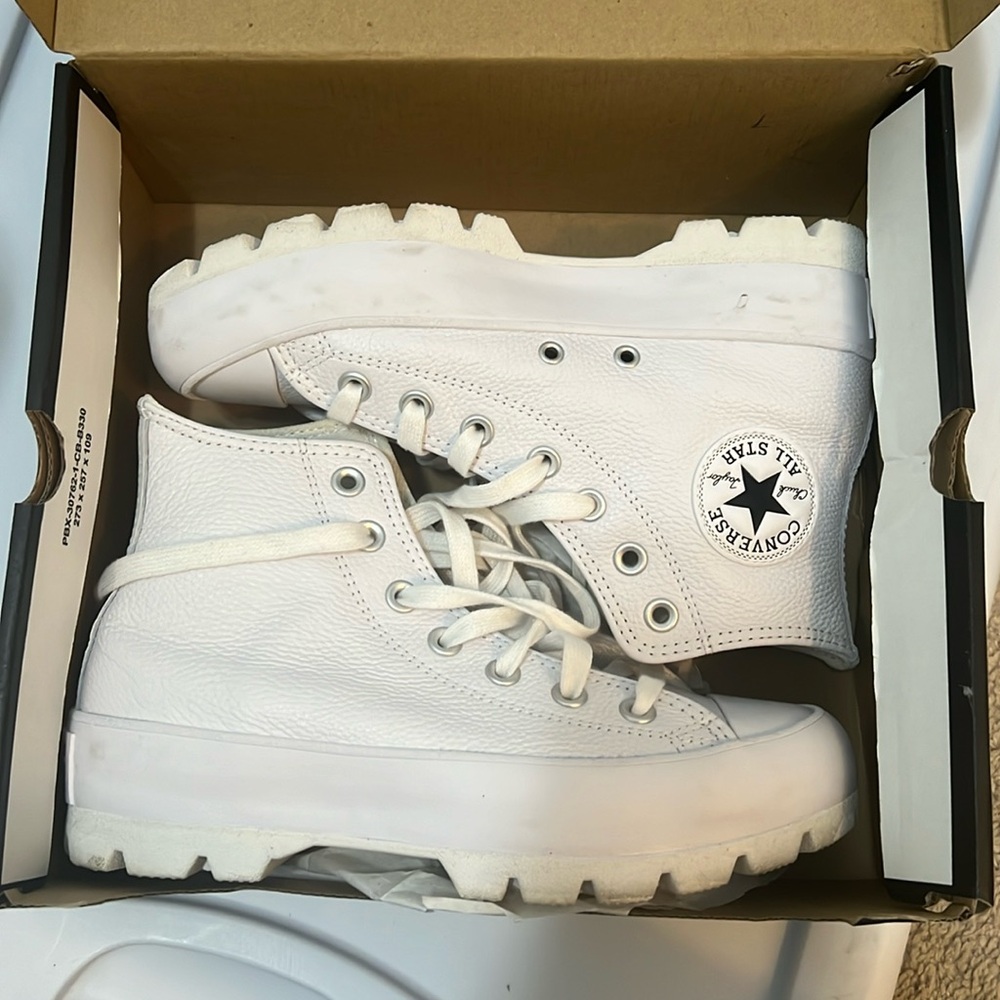 White converse platform